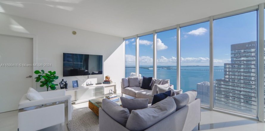 Condominio en Miami, Florida, 2 dormitorios  № 1868111