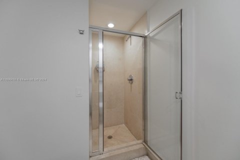 Condominio en venta en Miami, Florida, 2 dormitorios, 135.54 m2 № 1868111 - foto 18