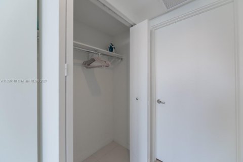 Condominio en venta en Miami, Florida, 2 dormitorios, 135.54 m2 № 1868111 - foto 25