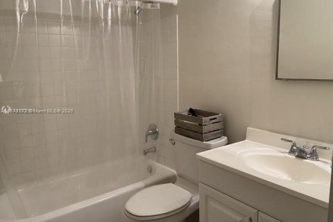 Condo in Coral Springs, Florida, 1 bedroom  № 1923080 - photo 8