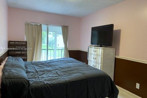 Condo in Coral Springs, Florida, 1 bedroom  № 1923080 - photo 5