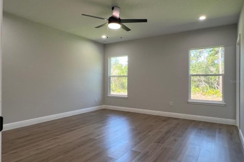 House in Deltona, Florida 4 bedrooms, 173.26 sq.m. № 1743130 - photo 15