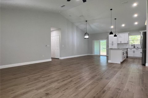 House in Deltona, Florida 4 bedrooms, 173.26 sq.m. № 1743130 - photo 11
