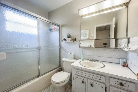 Condominio en alquiler en Hollywood, Florida, 1 dormitorio, 56.86 m2 № 1893077 - foto 6