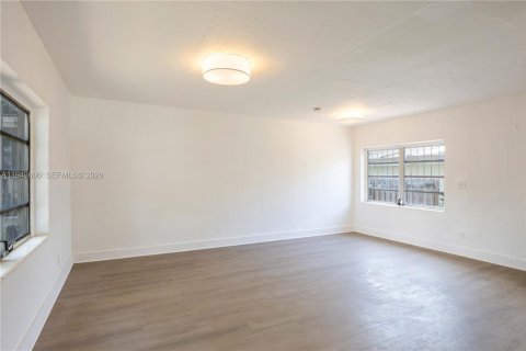 Купить коммерческую недвижимость в Майами, Флорида 138.98м2, № 2005908 - фото 10