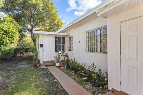 Купить коммерческую недвижимость в Майами, Флорида 138.98м2, № 2005908 - фото 4