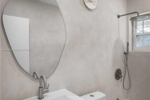 Купить коммерческую недвижимость в Майами, Флорида 138.98м2, № 2005908 - фото 15