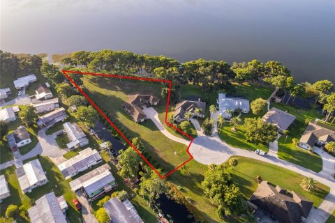 House in Grand Island, Florida 3 bedrooms, 221.39 sq.m. № 2196087 - photo 6