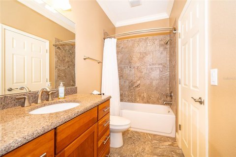House in Grand Island, Florida 3 bedrooms, 221.39 sq.m. № 2196087 - photo 30