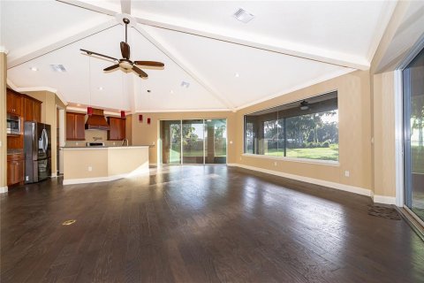 House in Grand Island, Florida 3 bedrooms, 221.39 sq.m. № 2196087 - photo 15