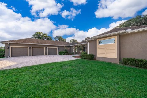 House in Grand Island, Florida 3 bedrooms, 221.39 sq.m. № 2196087 - photo 2