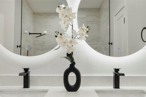 Купить виллу или дом в Даннеллон, Флорида 7 комнат, 153.1м2, № 1572583 - фото 2