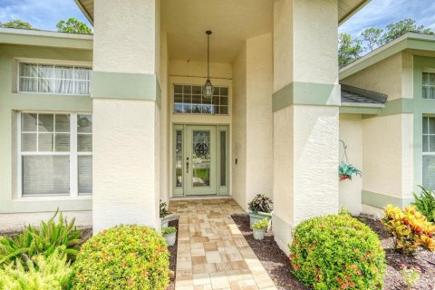 House in Palm Harbor, Florida 4 bedrooms, 271.46 sq.m. № 1900129 - photo 7