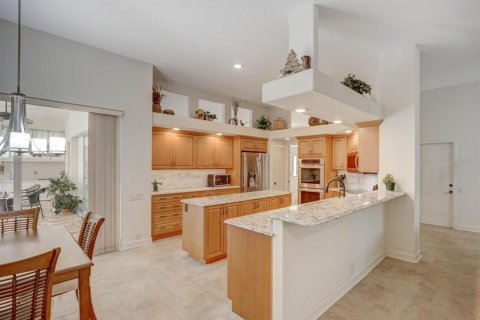 House in Palm Harbor, Florida 4 bedrooms, 271.46 sq.m. № 1900129 - photo 11