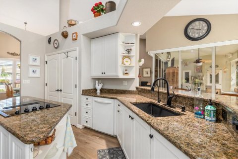 Villa ou maison à vendre à Punta Gorda, Floride: 3 chambres, 216 m2 № 2151564 - photo 3