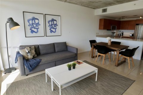 Condo in Miami, Florida, 1 bedroom  № 1963650 - photo 23