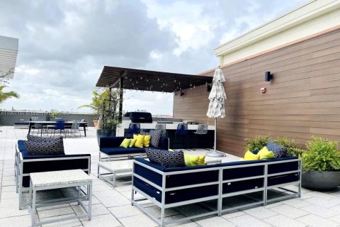 Condo in Miami, Florida, 1 bedroom  № 1963650 - photo 10