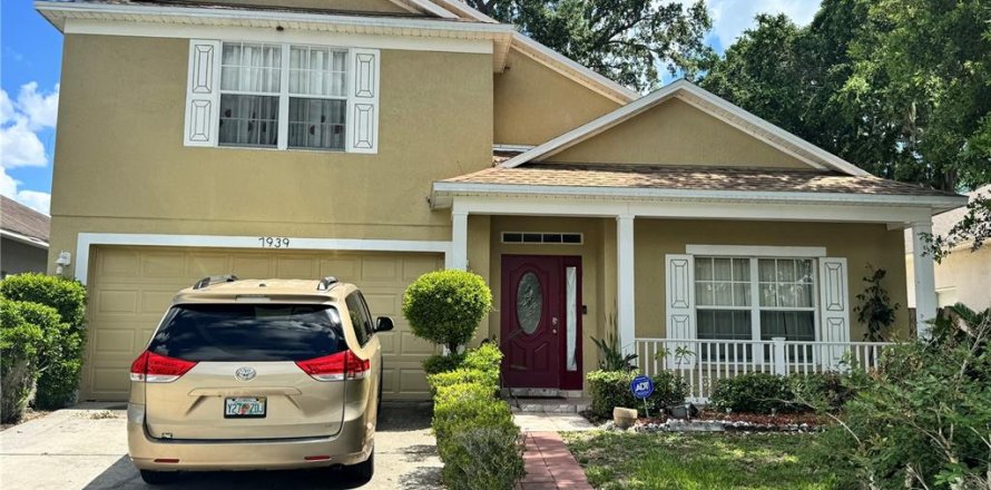 House in Orlando, Florida 4 bedrooms, 264.4 sq.m. № 1786861