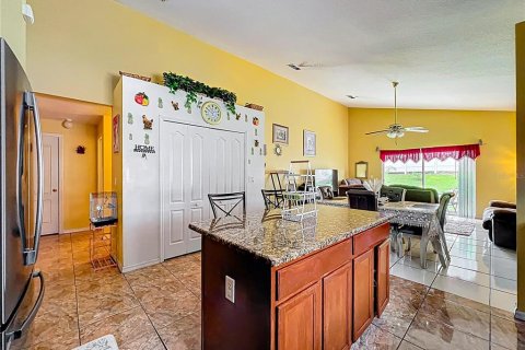 House in Orlando, Florida 4 bedrooms, 264.4 sq.m. № 1786861 - photo 11