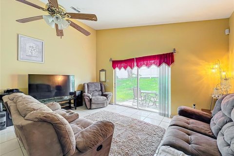 House in Orlando, Florida 4 bedrooms, 264.4 sq.m. № 1786861 - photo 17