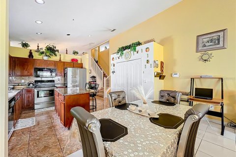 House in Orlando, Florida 4 bedrooms, 264.4 sq.m. № 1786861 - photo 14