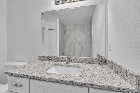 House in Punta Gorda, Florida 2 bedrooms, 89.37 sq.m. № 2103317 - photo 16