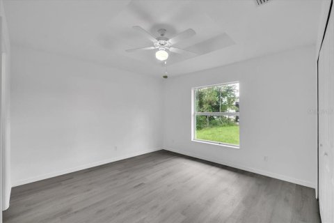 House in Punta Gorda, Florida 2 bedrooms, 89.37 sq.m. № 2103317 - photo 10