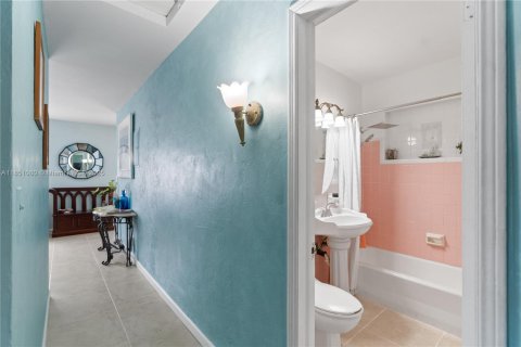 Casa en venta en Hollywood, Florida, 4 dormitorios, 152.64 m2 № 1855284 - foto 16