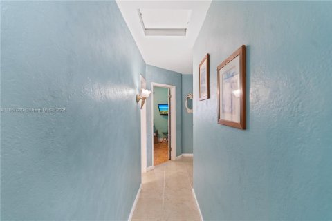 Casa en venta en Hollywood, Florida, 4 dormitorios, 152.64 m2 № 1855284 - foto 14