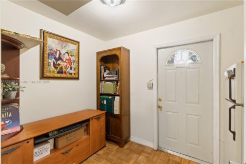Casa en venta en Hollywood, Florida, 4 dormitorios, 152.64 m2 № 1855284 - foto 11