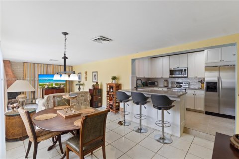 Casa en venta en Hollywood, Florida, 4 dormitorios, 152.64 m2 № 1855284 - foto 9