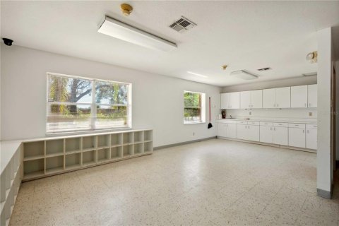 Propiedad comercial en venta en Dade City, Florida, 549.7 m2 № 1597966 - foto 17