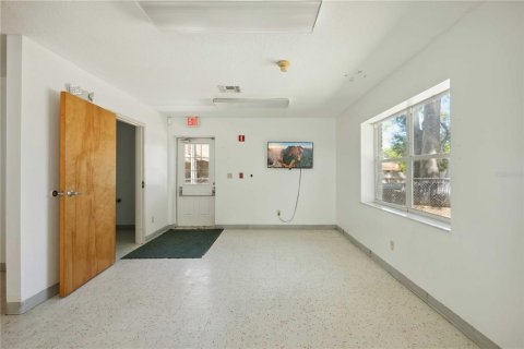 Propiedad comercial en venta en Dade City, Florida, 549.7 m2 № 1597966 - foto 28