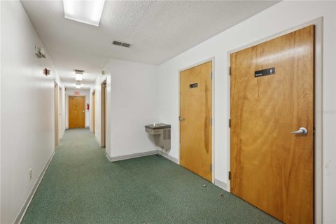 Propiedad comercial en venta en Dade City, Florida, 549.7 m2 № 1597966 - foto 25