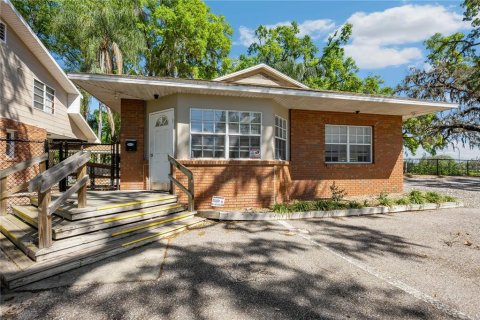 Propiedad comercial en venta en Dade City, Florida, 549.7 m2 № 1597966 - foto 4