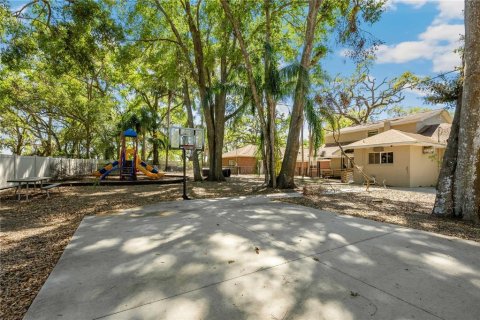 Propiedad comercial en venta en Dade City, Florida, 549.7 m2 № 1597966 - foto 9