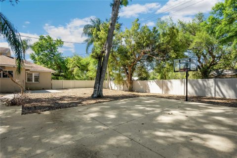 Propiedad comercial en venta en Dade City, Florida, 549.7 m2 № 1597966 - foto 8