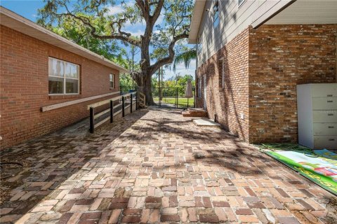 Propiedad comercial en venta en Dade City, Florida, 549.7 m2 № 1597966 - foto 6