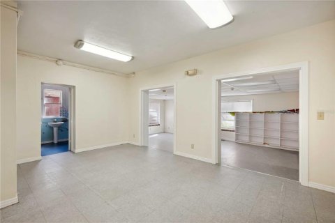 Propiedad comercial en venta en Dade City, Florida, 549.7 m2 № 1597966 - foto 14