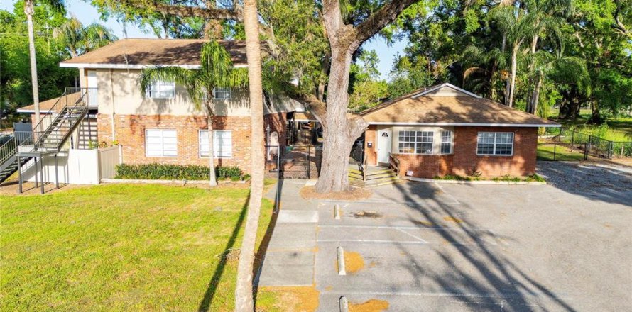Propiedad comercial en Dade City, Florida 549.7 m2 № 1597966