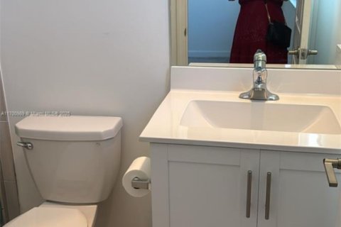 Copropriété à vendre à Pompano Beach, Floride: 3 chambres, 108.7 m2 № 1454214 - photo 22