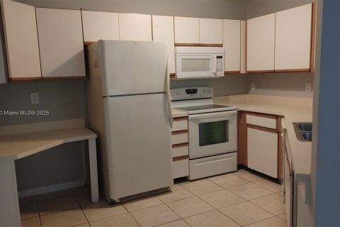 Copropriété à vendre à Pompano Beach, Floride: 3 chambres, 108.7 m2 № 1454214 - photo 25