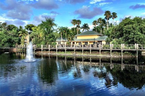 Copropriété à vendre à Pompano Beach, Floride: 3 chambres, 108.7 m2 № 1454214 - photo 1