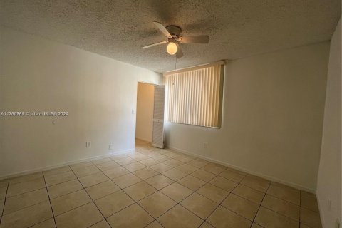 Copropriété à vendre à Pompano Beach, Floride: 3 chambres, 108.7 m2 № 1454214 - photo 7