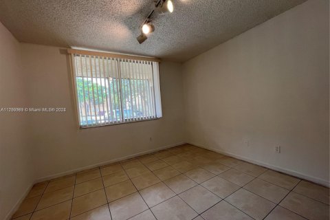 Copropriété à vendre à Pompano Beach, Floride: 3 chambres, 108.7 m2 № 1454214 - photo 13