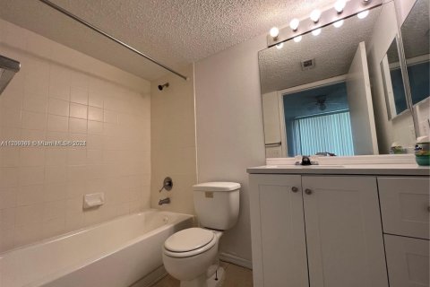 Copropriété à vendre à Pompano Beach, Floride: 3 chambres, 108.7 m2 № 1454214 - photo 12