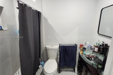 Copropriété à louer à Hialeah, Floride: 2 chambres, 91.04 m2 № 1991001 - photo 5