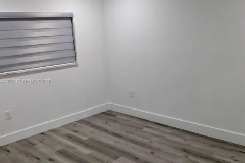 Copropriété à louer à Hialeah, Floride: 2 chambres, 91.04 m2 № 1991001 - photo 9