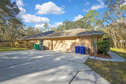 House in Lecanto, Florida 4 bedrooms, 200.95 sq.m. № 2195371 - photo 7