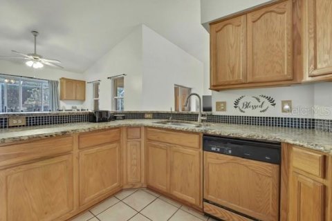 House in Lecanto, Florida 4 bedrooms, 200.95 sq.m. № 2195371 - photo 19
